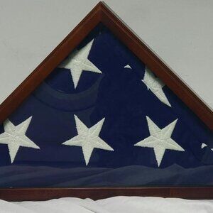 Vintage United States Of America Veterans Cotton Interment Flag Rosewood Case